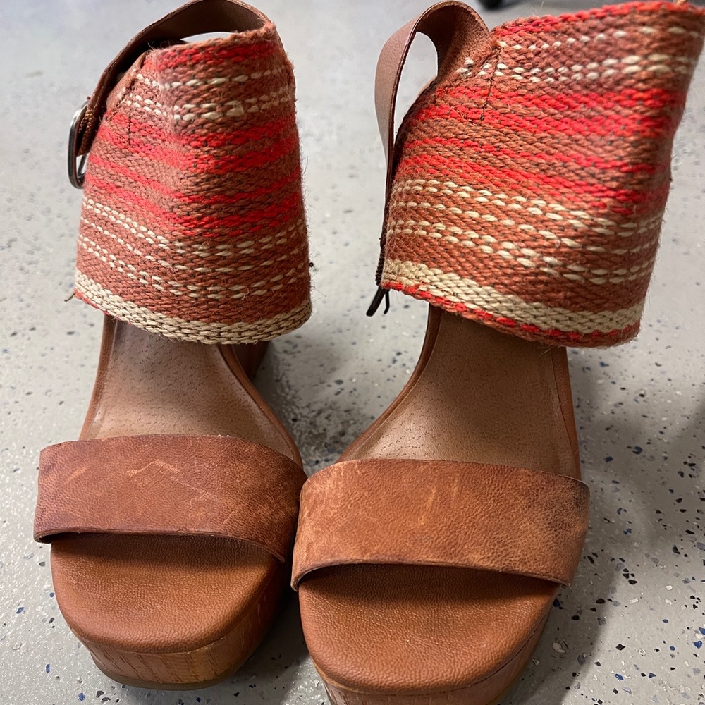 Lucky Wedge Sandals